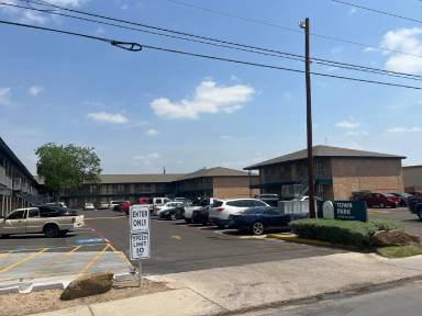 Main picture of 1502 Calle del Norte