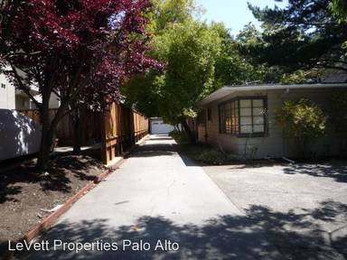Main picture of 923 Cowper St