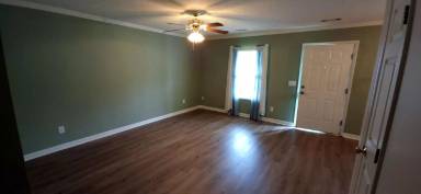Main picture of 137 Westmont Dr