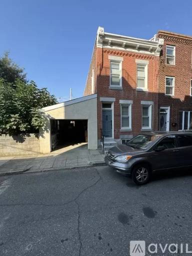 Main picture of 1320 S Warnock St