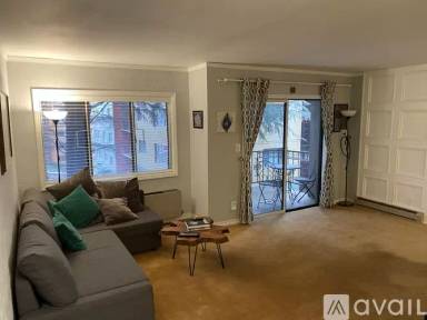 Main picture of Royal Manor Condominiums
