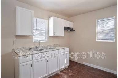 Main picture of 526 Cooper St