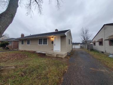 Main picture of 3559 Maize Rd