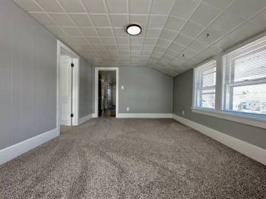 Main picture of 503 W 5th Ave