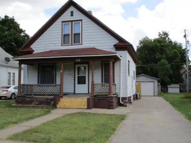 Main picture of 711 W Elm St