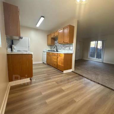 Main picture of 2201 S 10th St
