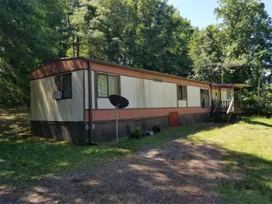 Main picture of 209 Garden Lake Dr