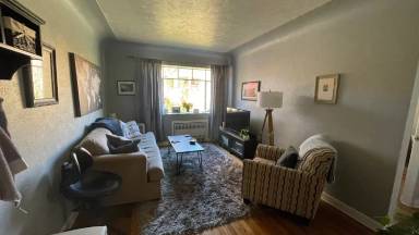 Main picture of 1130 N Pennsylvania St