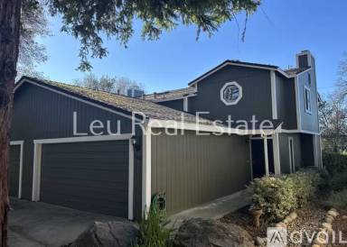 Main picture of 3262 Heights Dr