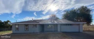 Main picture of 555 Southland St