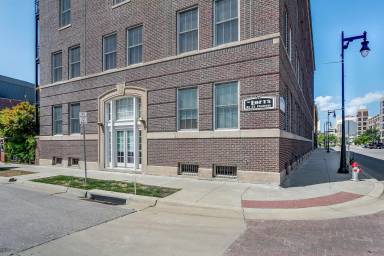 Main picture of 201 S St Francis Unit502