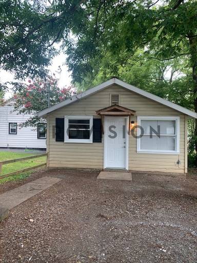Main picture of 240 Highland Ave NW