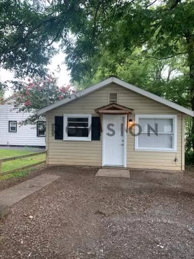 Main picture of 240 Highland Ave NW