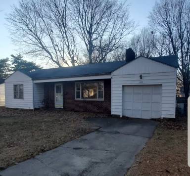 Main picture of 1535 S Kentwood Ave