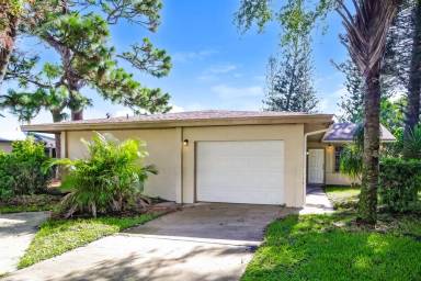 Main picture of 225 Bayhead Dr