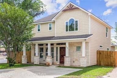 Main picture of 1422 Holleman Dr
