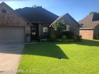 Main picture of 704 Fox Nest Cir