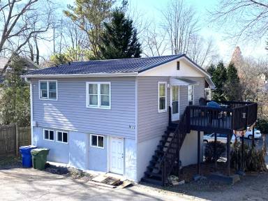 Main picture of 96 1/2 Louisiana Ave