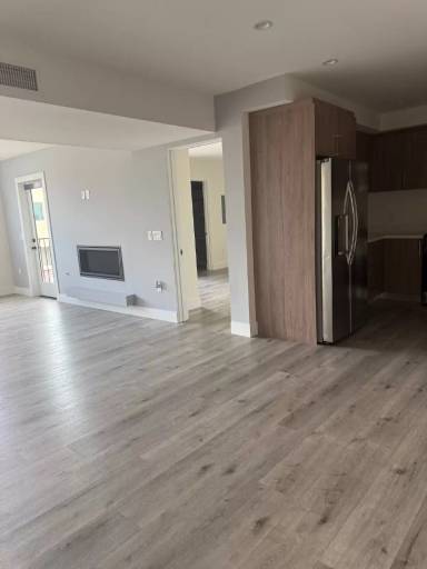 Main picture of 5923 Laurel Canyon Blvd