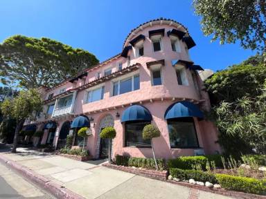 Main picture of 212 N Coast Hwy