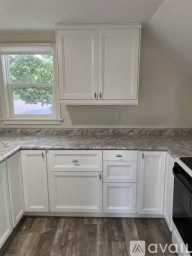 Main picture of 523 W Madison St