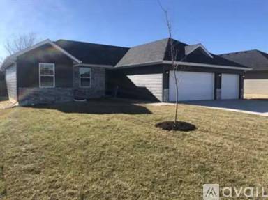 Main picture of 246 Hickory Hills St