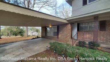 Main picture of 109 Lowe Dr