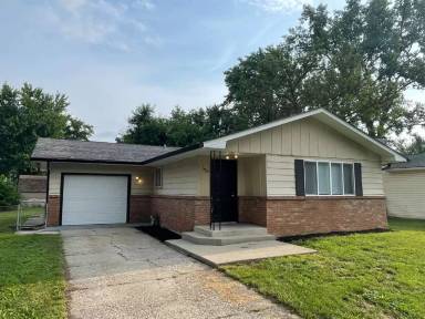 Main picture of 3832 Aloda St