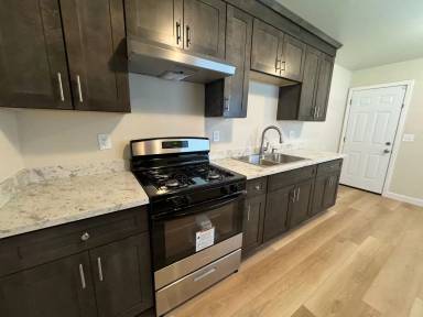Main picture of 223-227 W Curtis St