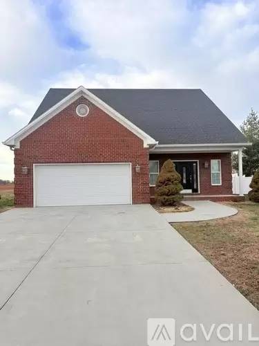 Main picture of 135 Daisy Field Ct