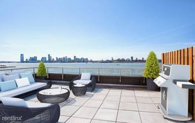 Main picture of 110 Horatio Street Apartments