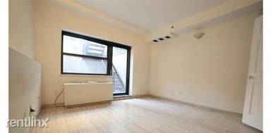 Main picture of 525 E 13th St