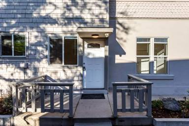 Main picture of 1260 E Emerson Ave