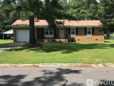 Main picture of 1534 Redd St NW