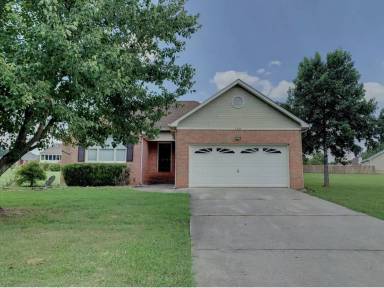 Main picture of 166 Tammy Gaines Ln