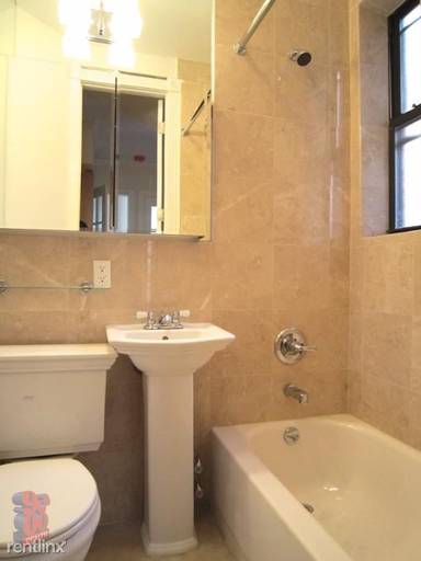 Main picture of 326 E 35th St