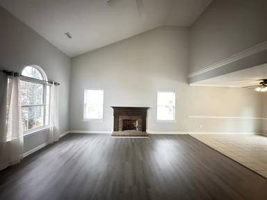 Main picture of 5206 Fennell St