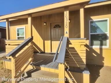 Main picture of 36920 Elm St