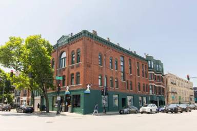 Main picture of 1201 W Diversey Pkwy