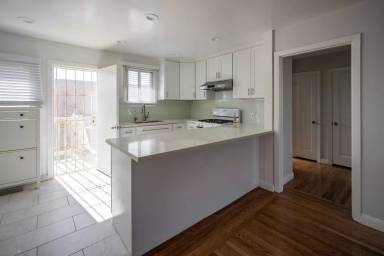 Main picture of 693 Masson Ave