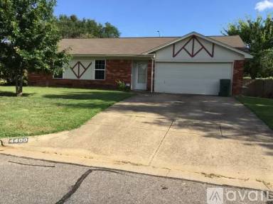 Main picture of 4400 Willow Crest Dr