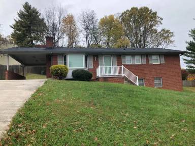 Main picture of 4405 Cedarwood Dr