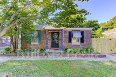 Main picture of 2567 Madison Ave