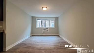 Main picture of 530 W Surf St