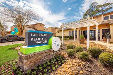 Main picture of Kendall Manor