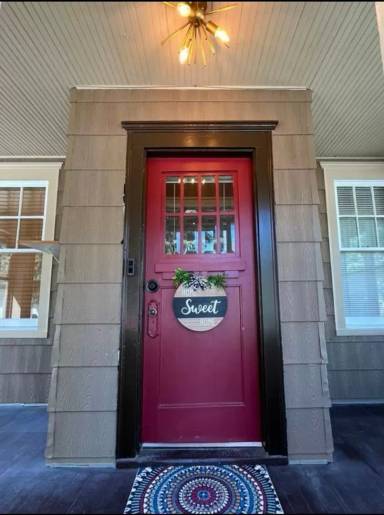 Main picture of 828 S 49th St