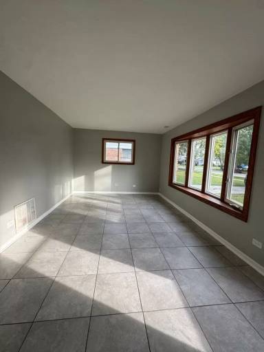 Main picture of 1358 Price Ave