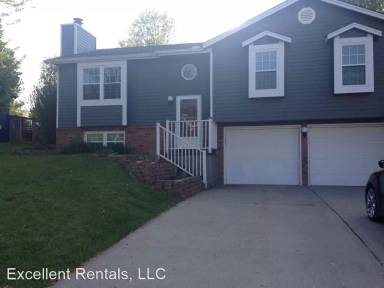 Main picture of 212 SE Bristol Dr