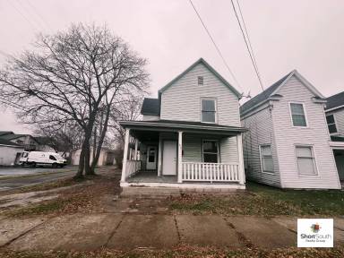 Main picture of 417 Fremont Ave NW