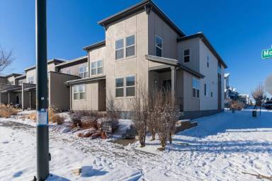 Main picture of 4729 Memphis St